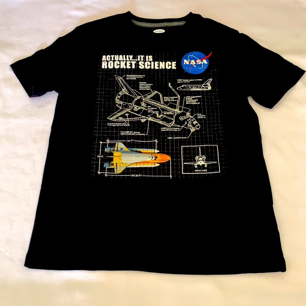 🚀NWOT NASA rocket t-shirt🚀